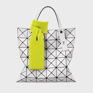 iPhone Pocket by ISSEY MIYAKE - Short Lime